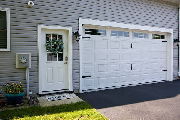 24/7 Emergency Garage Door Panel Replacement experts in Harmon County County, OK